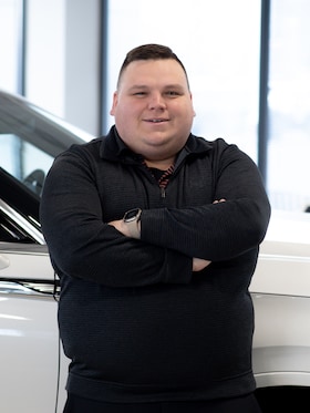 Staff member Mike Mavus from ID_837b8a127ba6