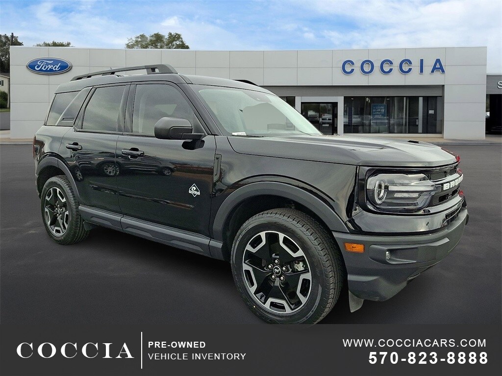 2023 Ford Bronco Sport Outer Banks photo 2