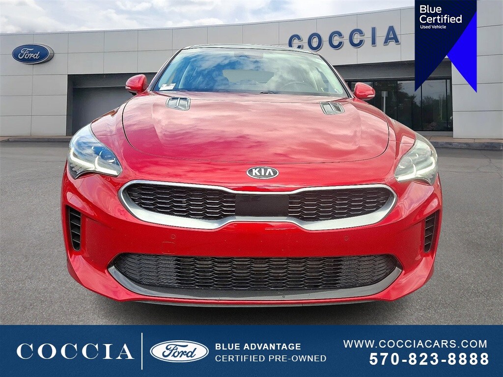2019 Kia Stinger Premium photo 2