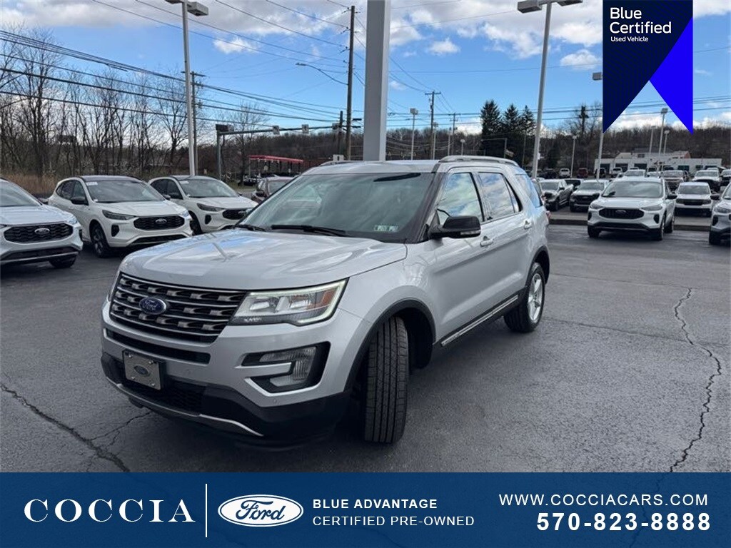 2016 Ford Explorer XLT photo 3
