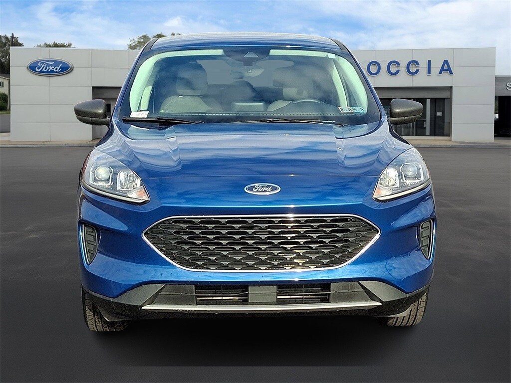 2022 Ford Escape SE photo 2