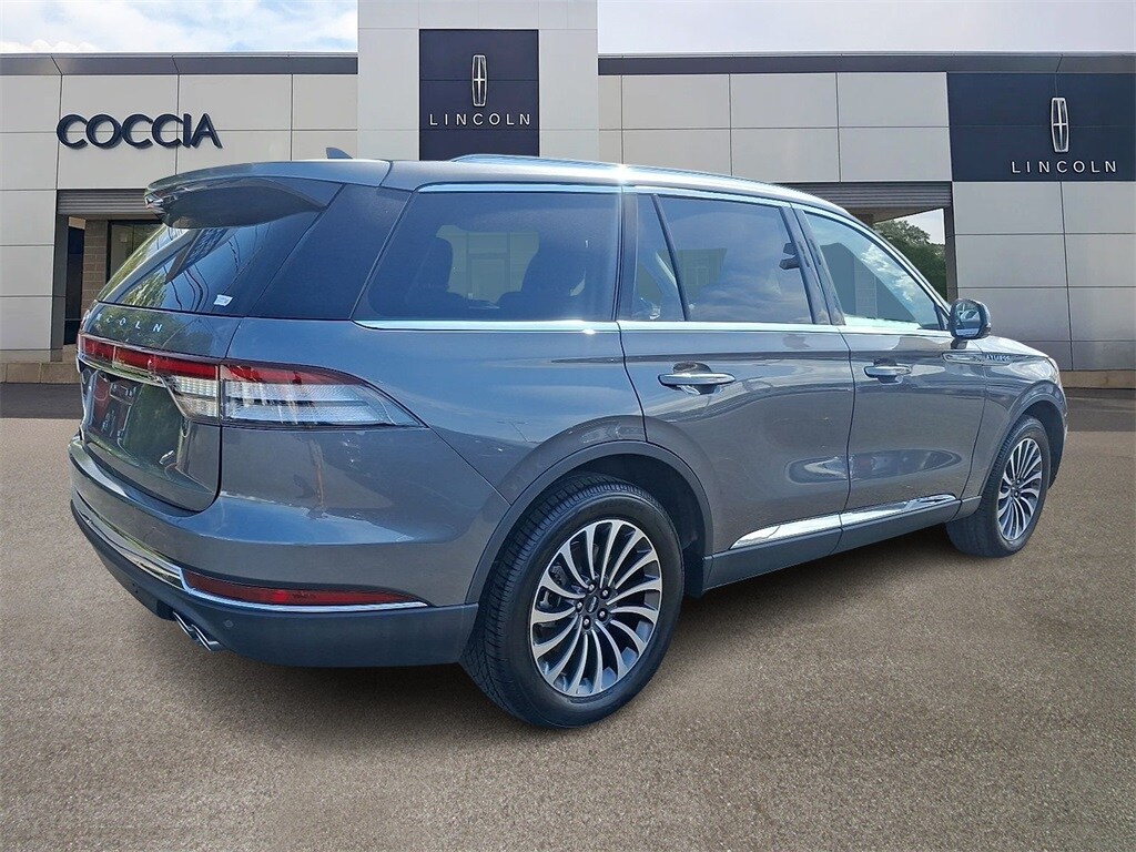 2023 Lincoln Aviator Standard photo 4