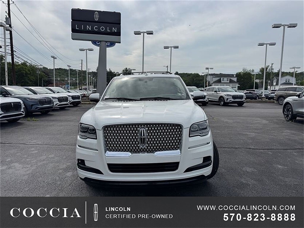 2023 Lincoln Navigator L Reserve photo 2