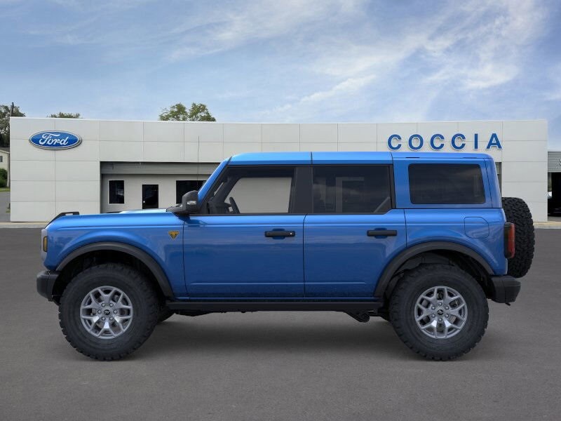 2025 Ford Bronco Badlands photo 2