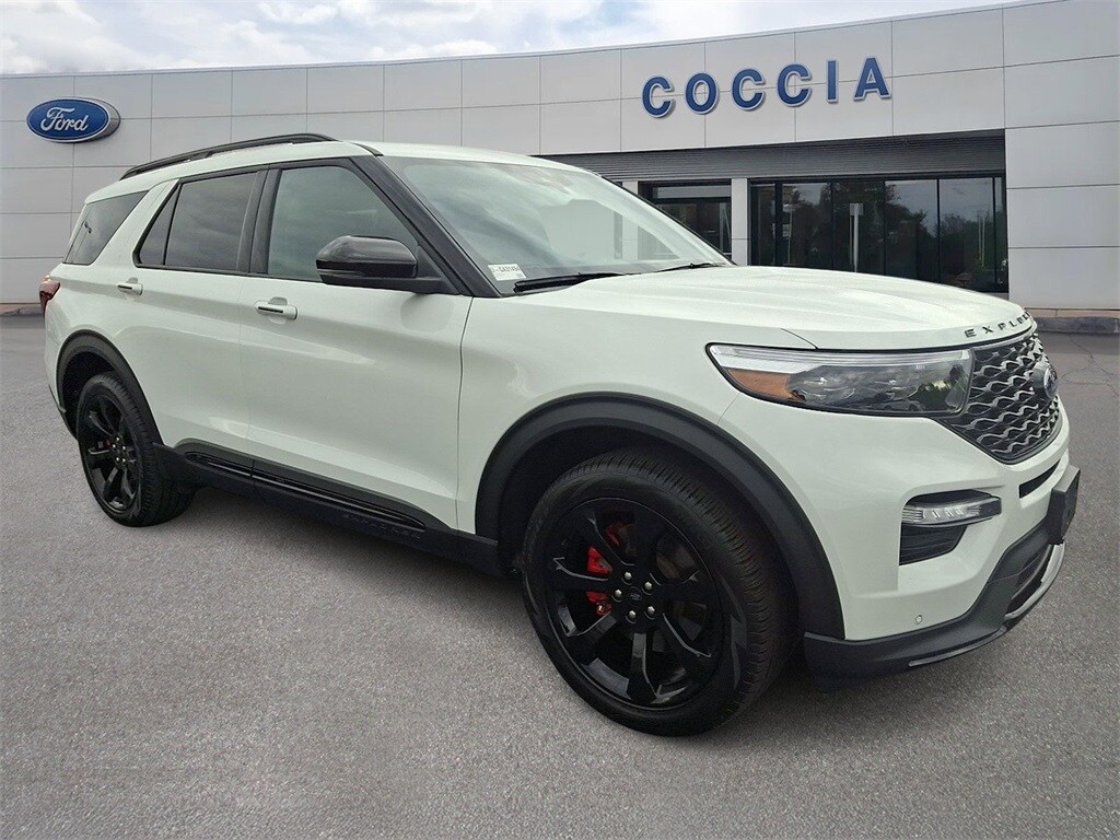2024 Ford Explorer ST photo 3
