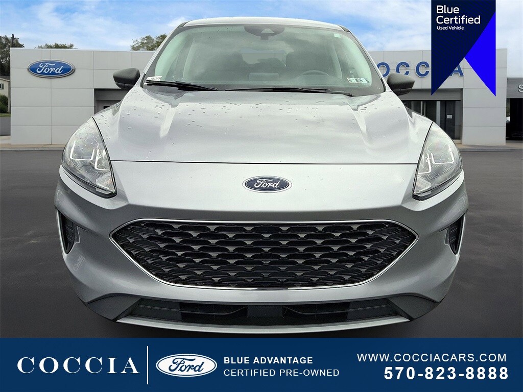 2022 Ford Escape SE photo 2