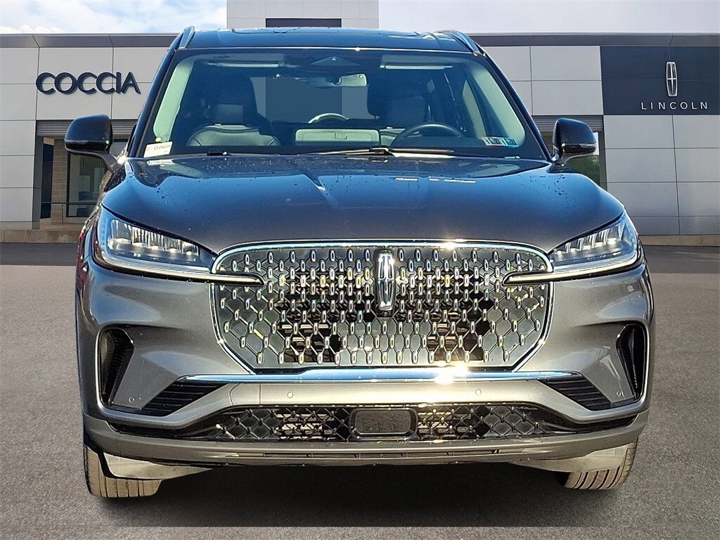 2025 Lincoln Aviator Premiere photo 2