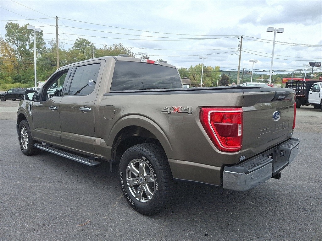 2021 Ford F-150 XLT photo 2