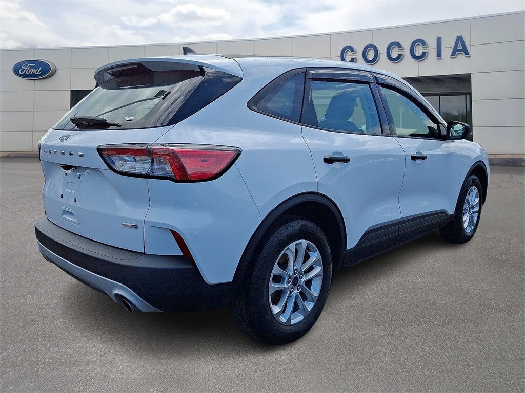 2020 Ford Escape S photo 3