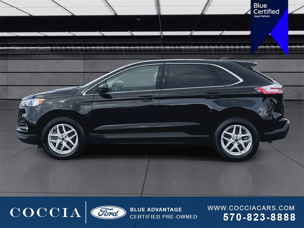 2022 Ford Edge SEL photo 2