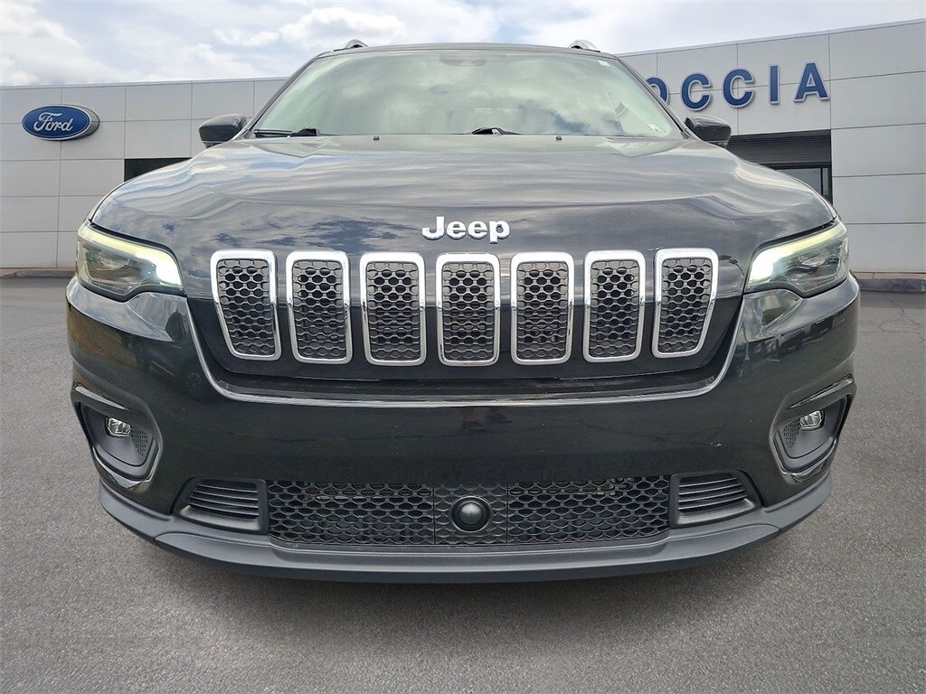 2021 Jeep Cherokee Latitude Lux photo 2