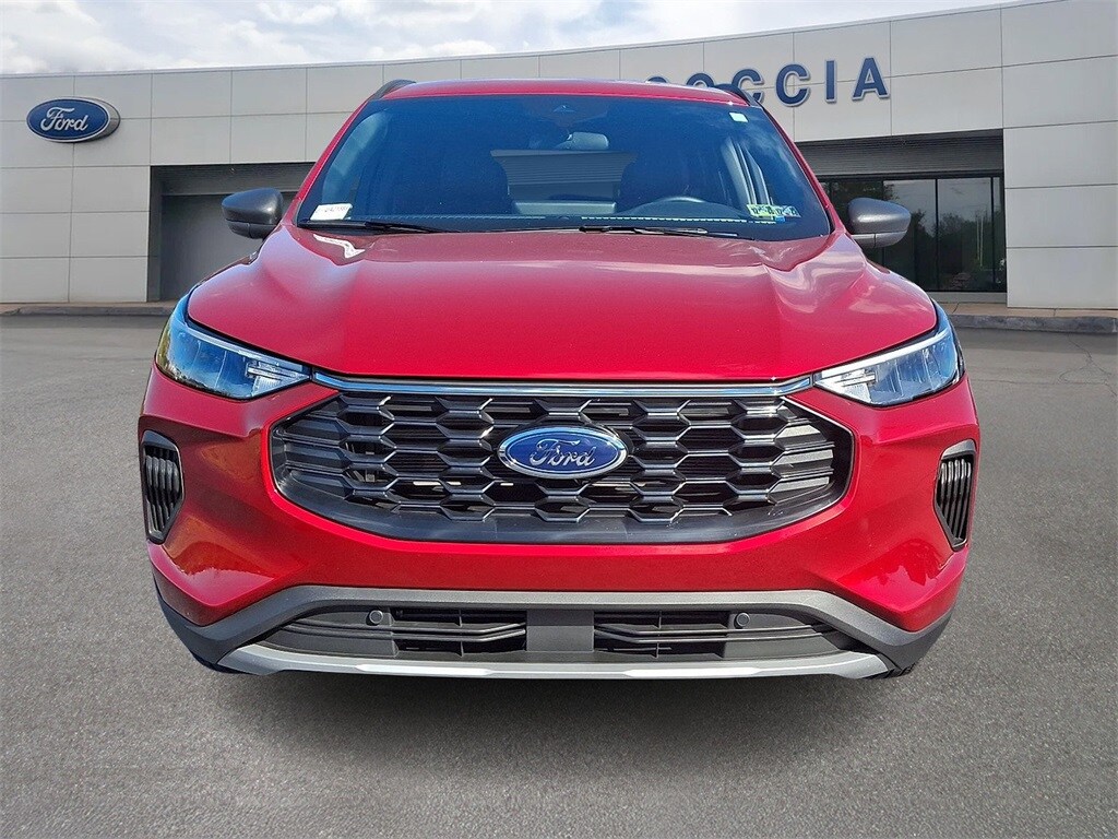 2025 Ford Escape ST-Line photo 2