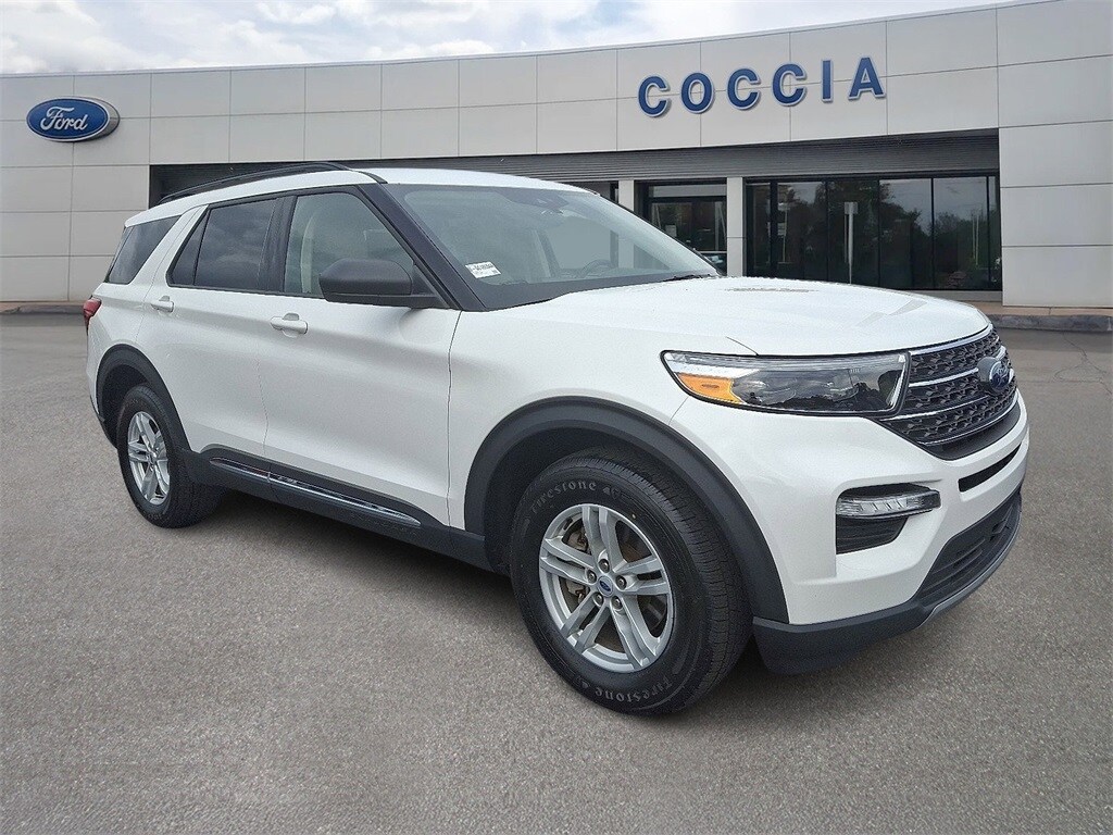 2022 Ford Explorer XLT photo 3