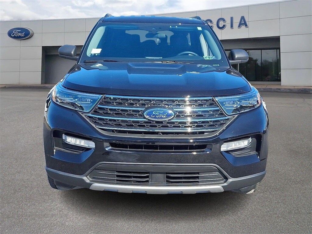 2022 Ford Explorer XLT photo 2