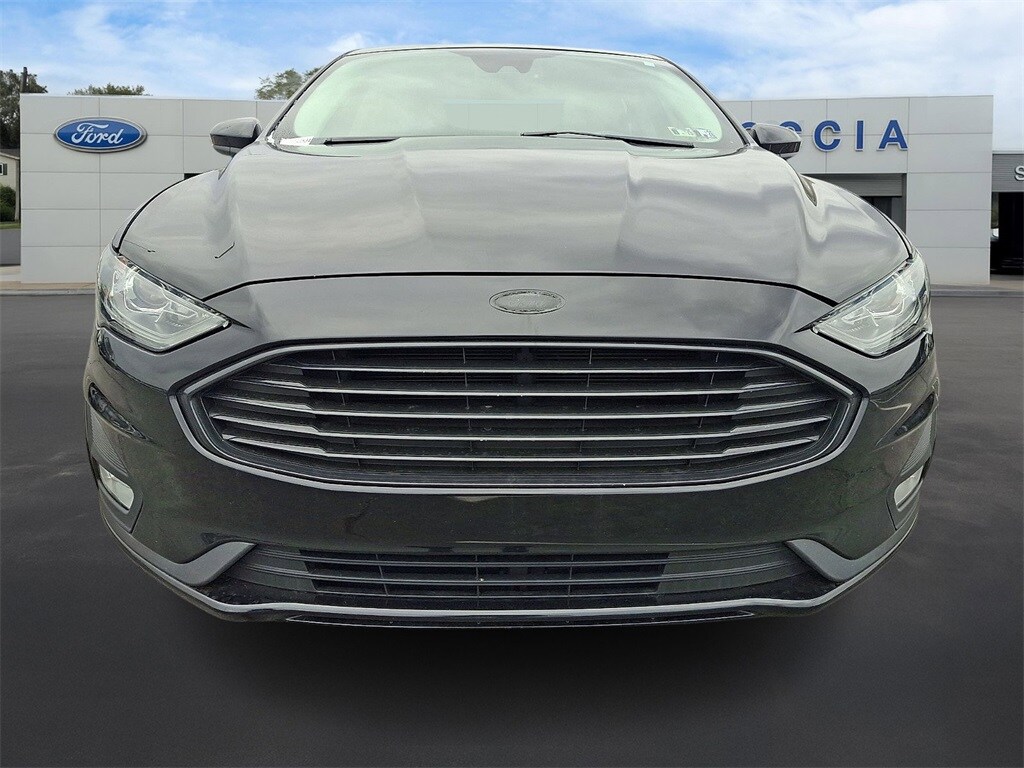 Used 2019 Ford Fusion SE Sedan