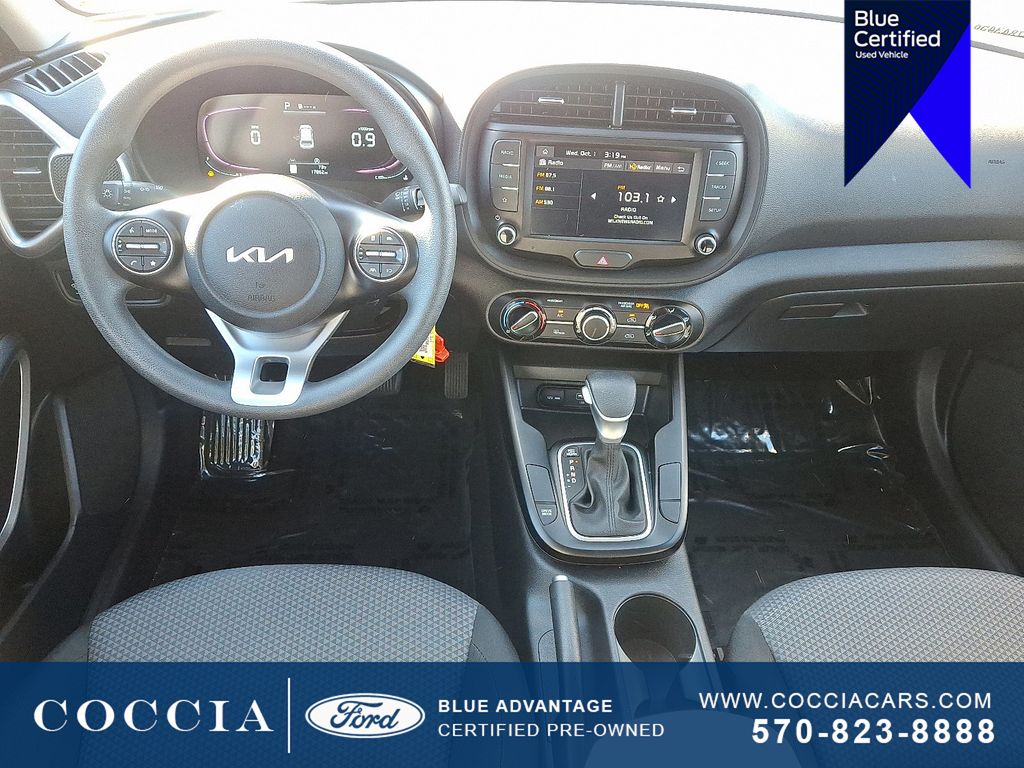 2023 Kia Soul LX - Photo 11