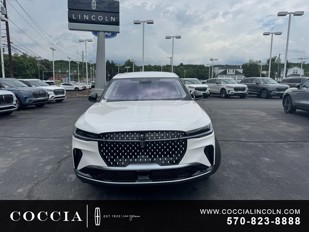 2025 Lincoln Nautilus Premiere photo 2