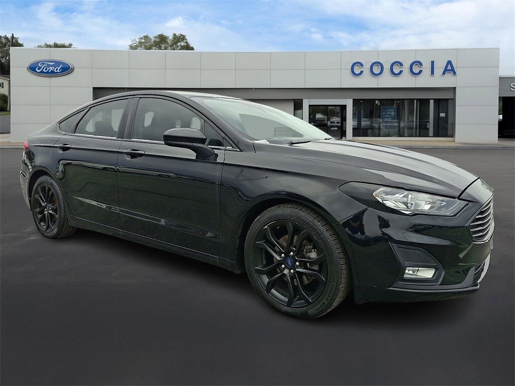 Used 2019 Ford Fusion SE Sedan