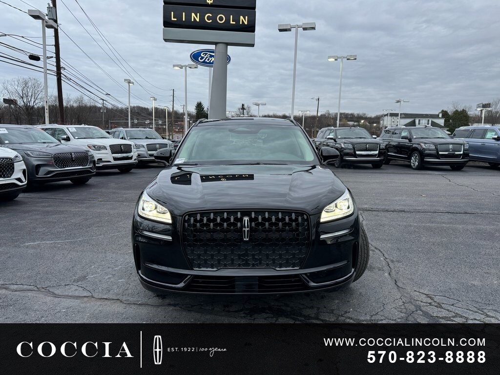 2025 Lincoln Corsair Grand Touring photo 2