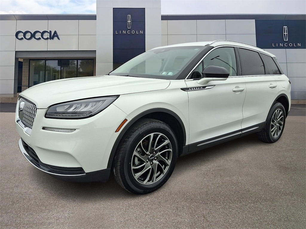 2022 Lincoln Corsair Base's photo