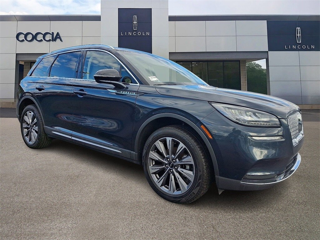 2022 Lincoln Corsair Reserve photo 3