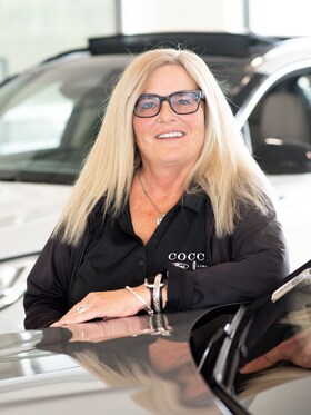 Staff member Kathy-Jo Donahue from ID_de73650c205b