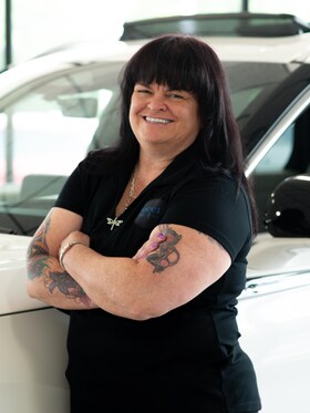 Staff member Annmarie Thome from ID_36234fdc712e
