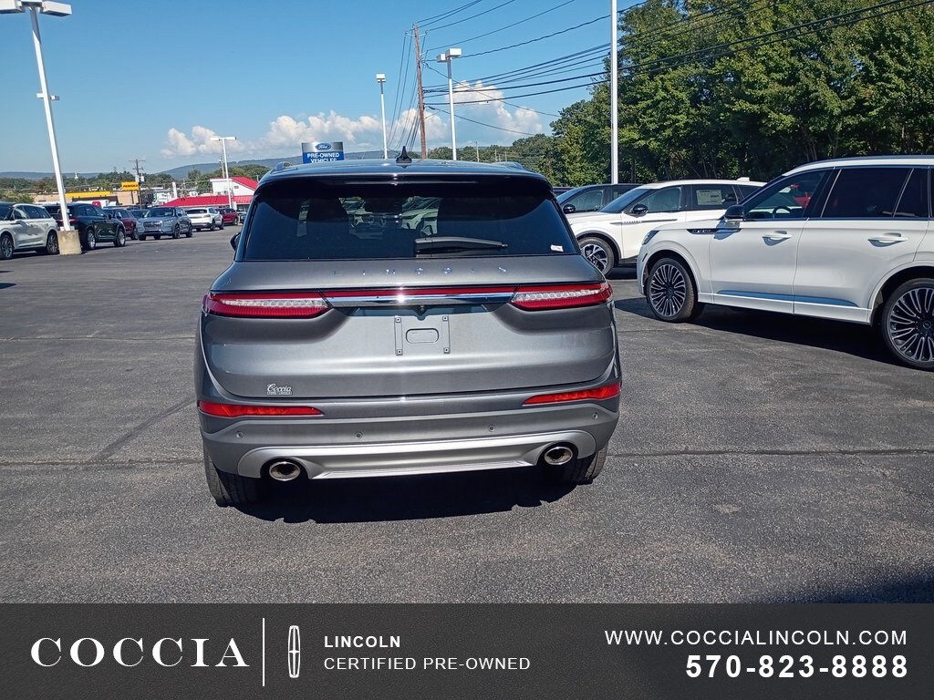 2022 Lincoln Corsair Standard photo 3