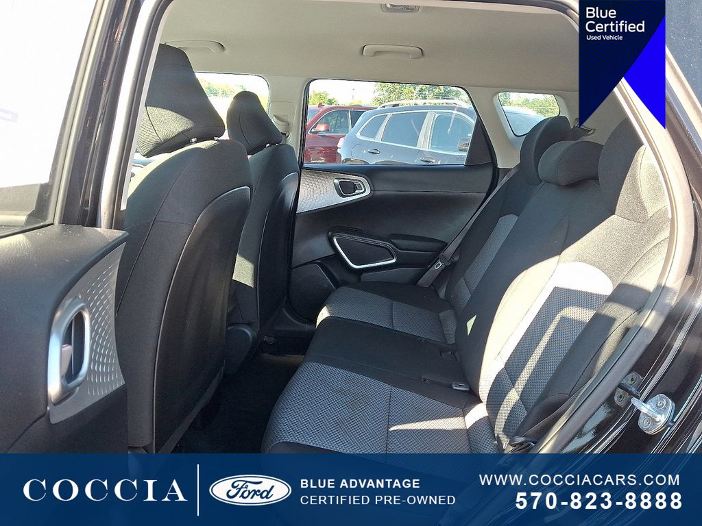 2023 Kia Soul LX - Photo 10