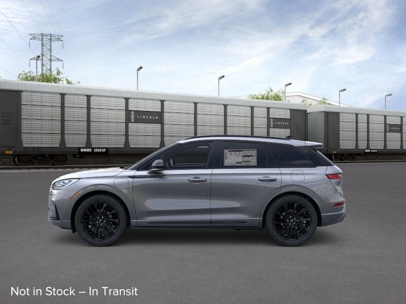 2026 Lincoln Corsair Grand Touring photo 2