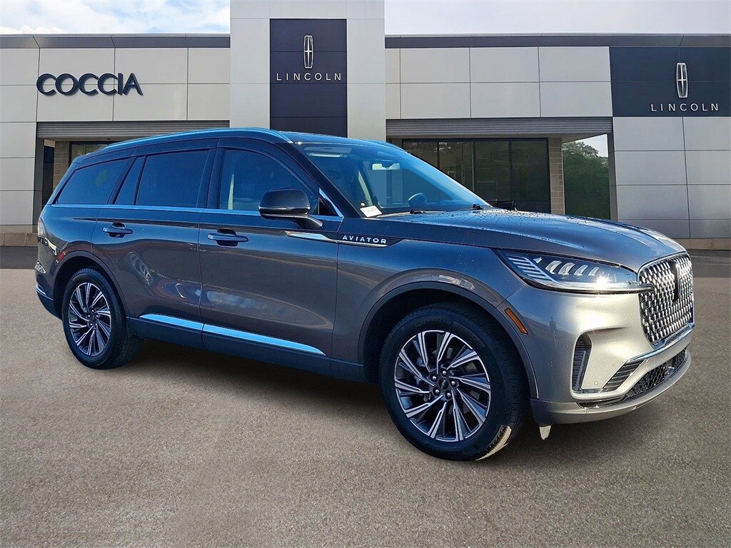 2025 Lincoln Aviator Premiere photo 3