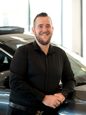 Staff member Dustin Zellers from ID_de73650c205b