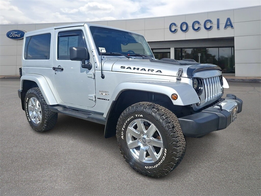 2012 Jeep Wrangler Sahara photo 3