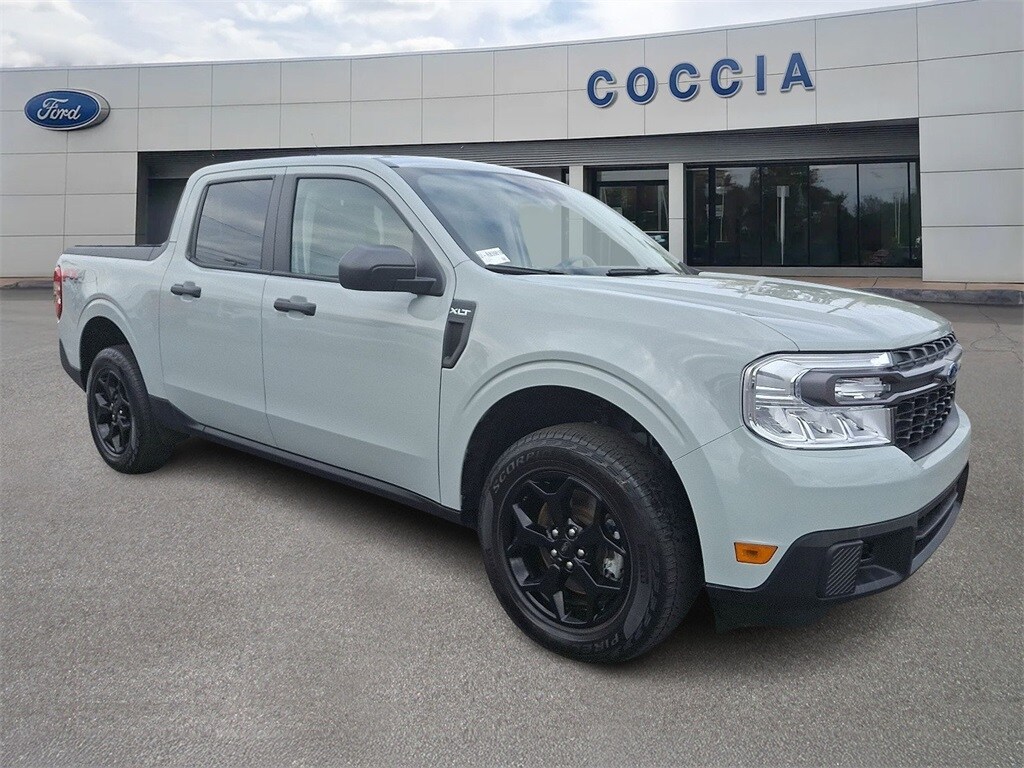 2024 Ford Maverick XLT photo 2