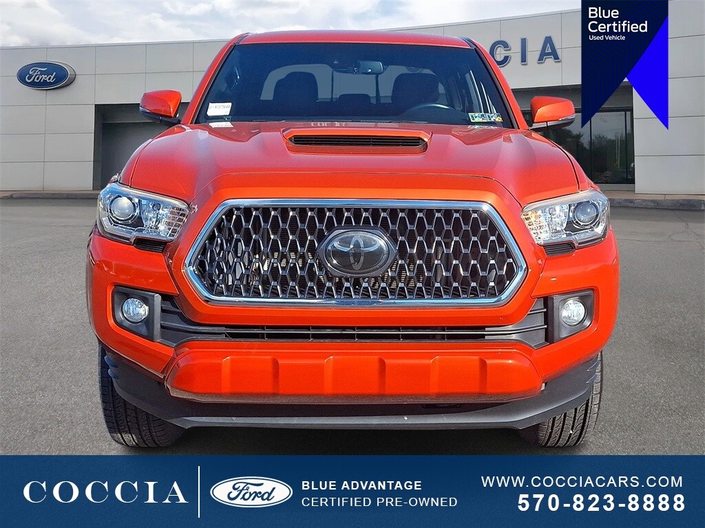 2018 Toyota Tacoma SR photo 2