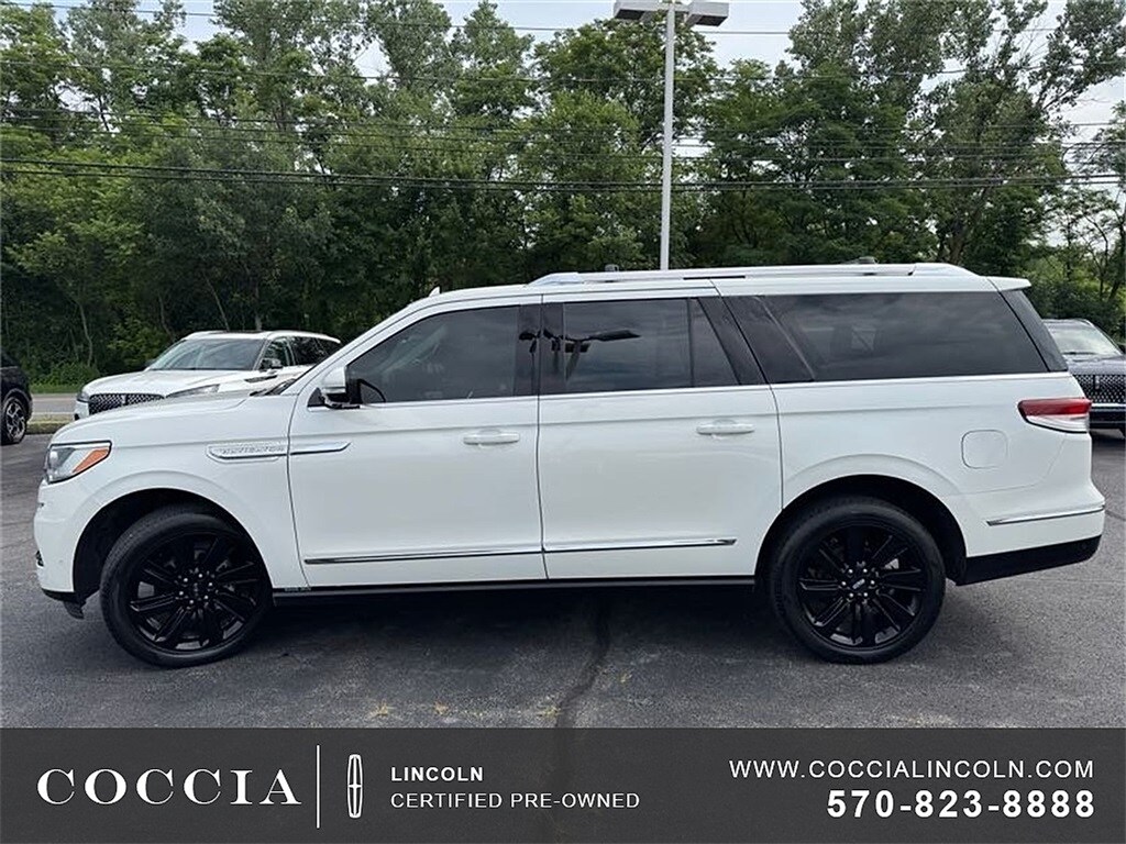 2023 Lincoln Navigator L Reserve photo 4