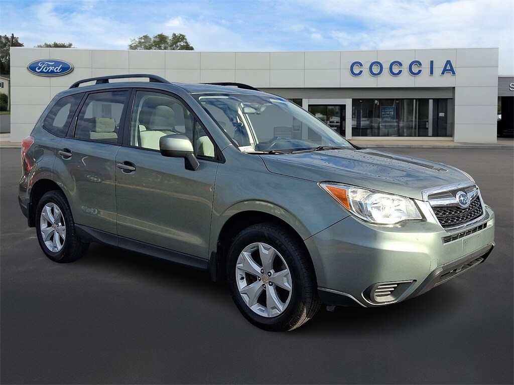 2016 Subaru Forester 2.5i Premium photo 3
