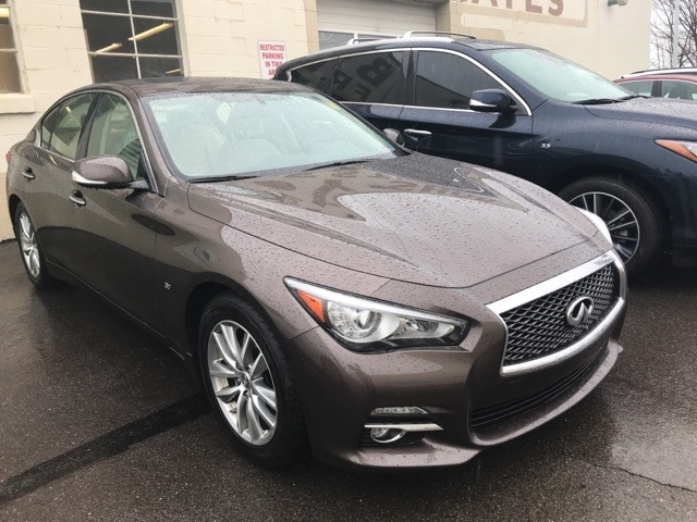 2014 INFINITI Q50 Premium's photo