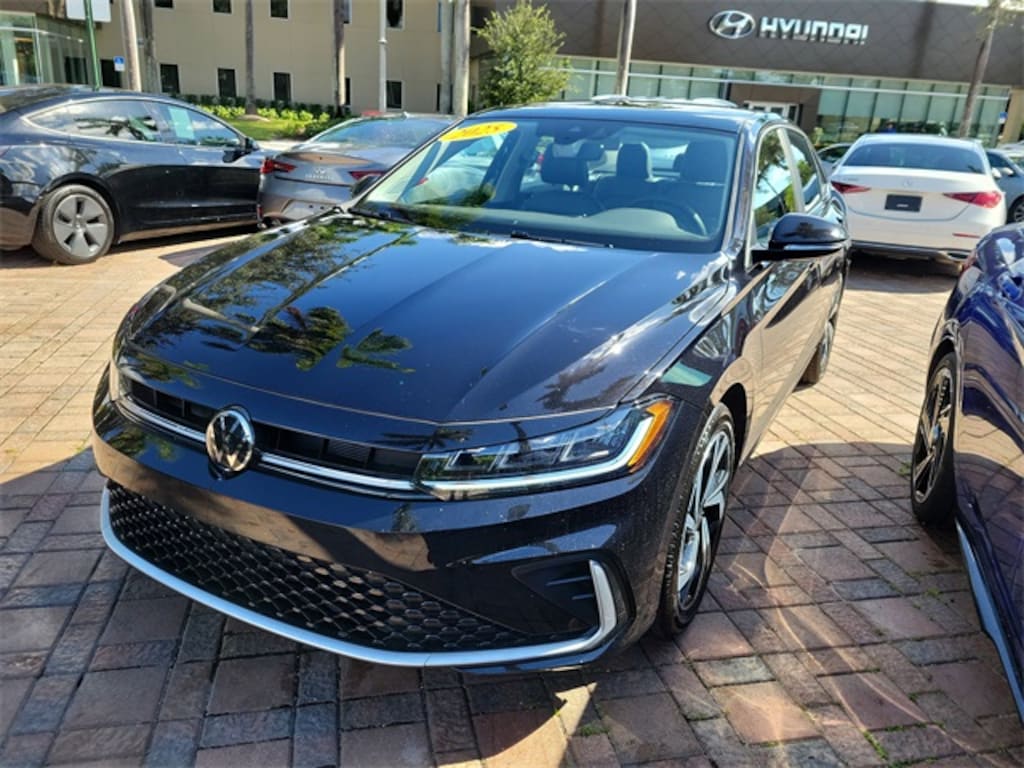 Used 2025 Volkswagen Jetta 1.5T SEL Sedan