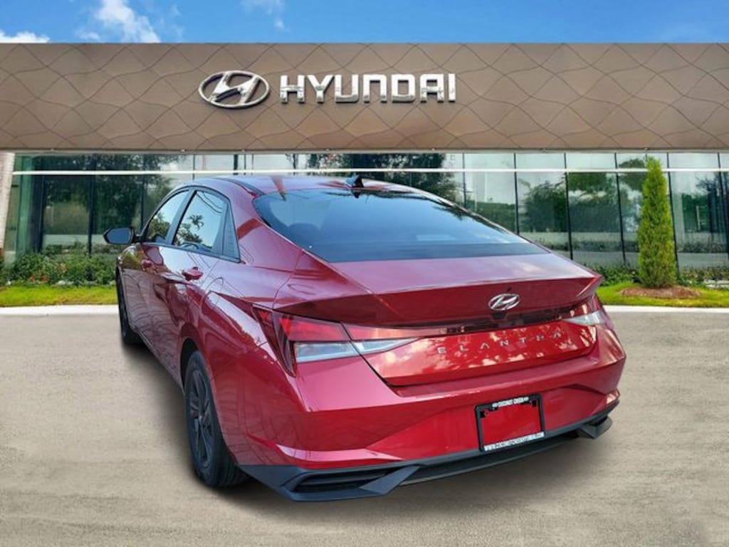 Used 2022 Hyundai Elantra SEL Sedan