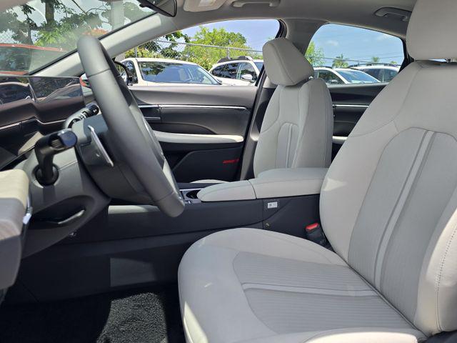 2025 Hyundai Sonata Hybrid SEL - Photo 10