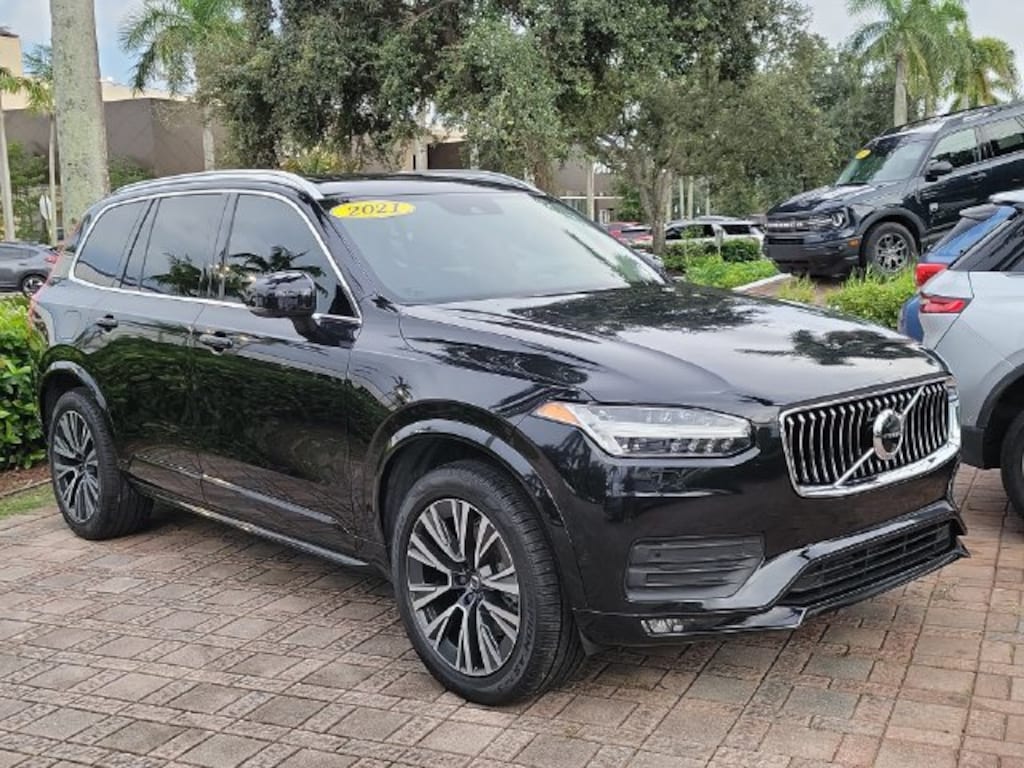 Used 2021 Volvo XC90 T6 Momentum 7 Passenger SUV