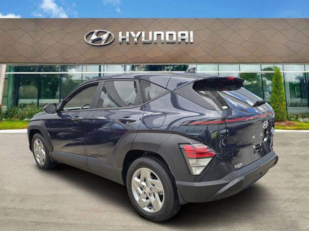 New 2027 Hyundai Kona SE FWD SUV