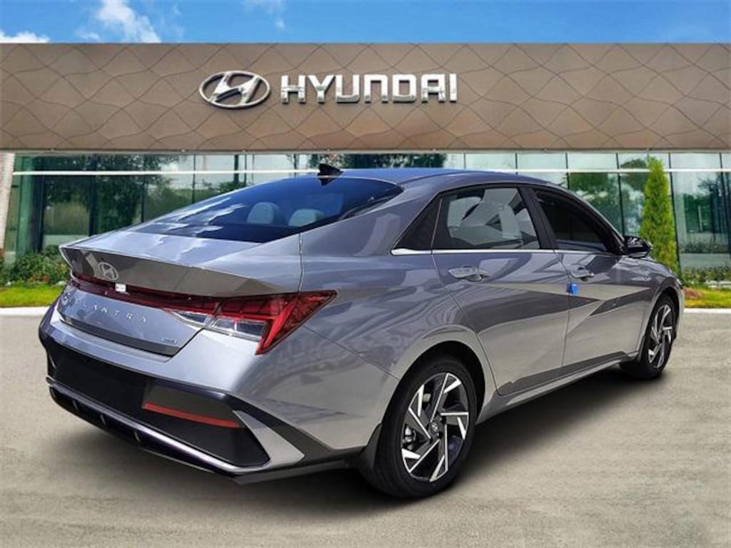 New 2025 Hyundai Elantra SEL Sport Sedan