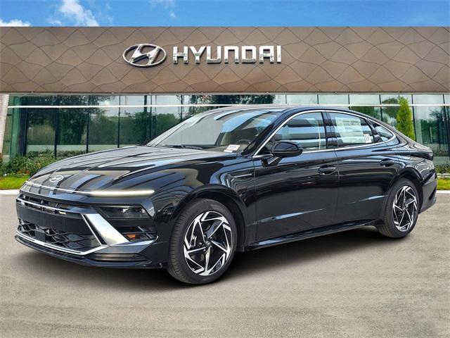 2026 Hyundai Sonata SEL Sport photo 2