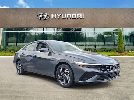 2025 Hyundai Elantra SEL Convenience Sedan