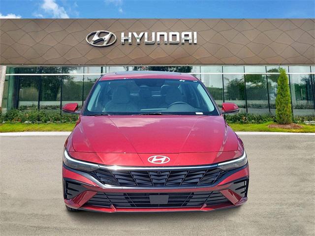 2025 Hyundai Elantra Limited photo 2
