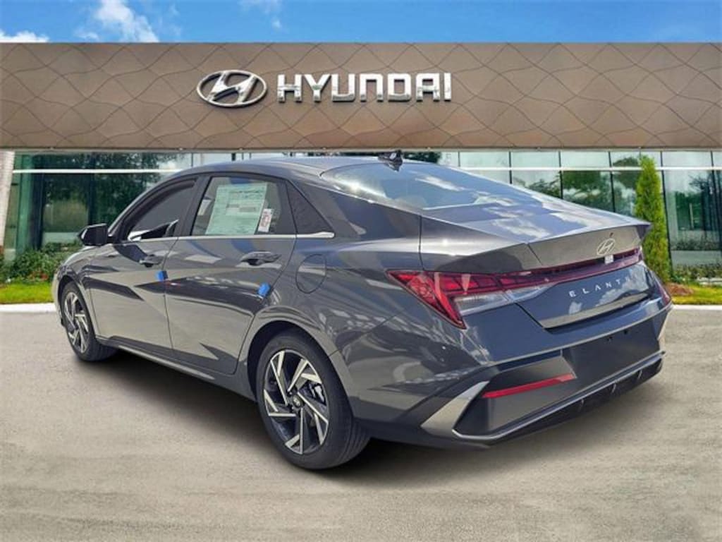 New 2025 Hyundai Elantra SEL Sport Sedan