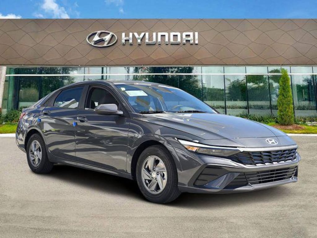 New 2026 Hyundai Elantra SE Sedan