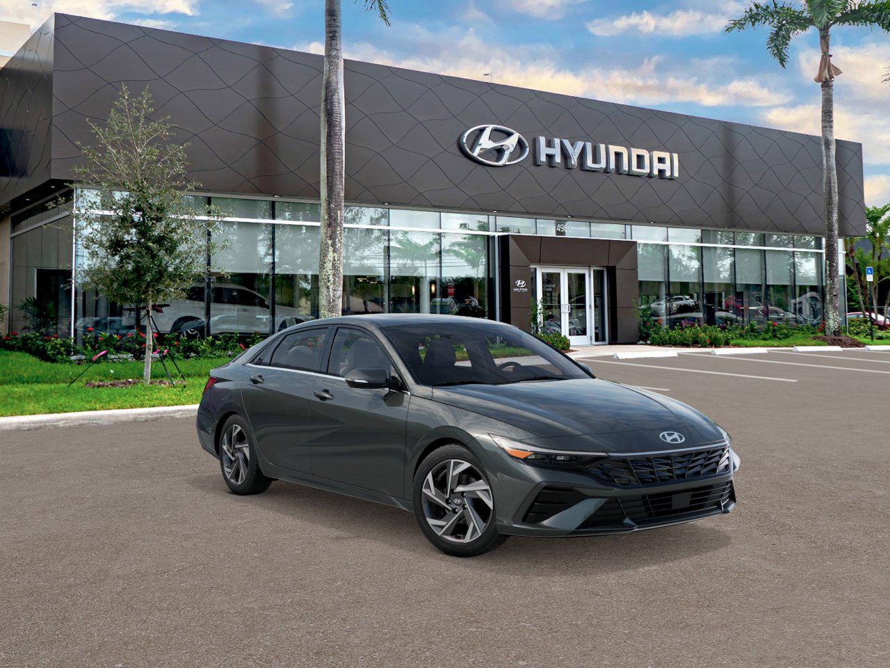 2025 Hyundai Elantra Limited photo 2